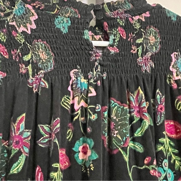 Context Paisley and Floral Black Blouse - Picture 5 of 6